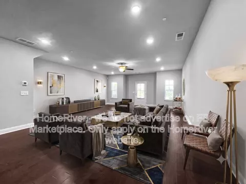 2335 May St #4F, Cincinnati, OH 45206
