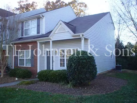 3355 Kensington Pl #504, Winston Salem, NC 27103
