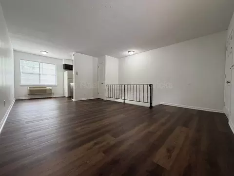 925 Shallowford Rd #9, Chattanooga, TN 37411