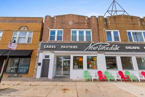 5742 N Milwaukee Ave #2A, Chicago, IL 60646