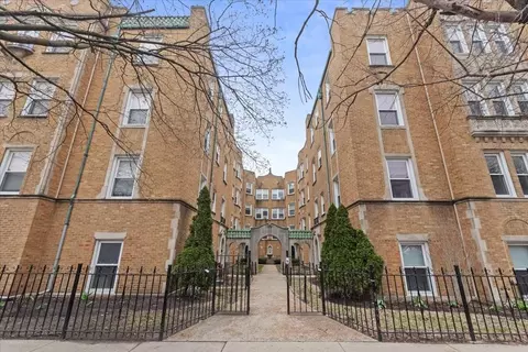 6418 N Newgard Ave #2E, Chicago, IL 60626