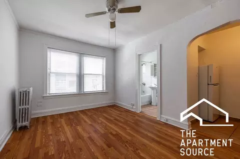 1135 W Lunt Ave #307, Chicago, IL 60626
