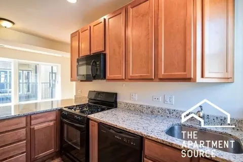 3354 W Wilson Ave #1S, Chicago, IL 60625