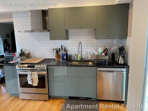33 High St, Malden, MA 02148