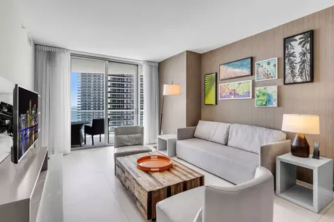 1803 S Ocean Dr #1540434P, Hollywood, FL 33019