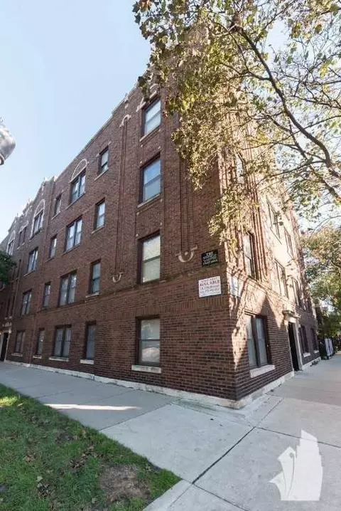 1249 W Henderson St #3325-1, Chicago, IL 60657