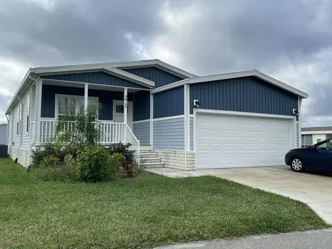 34796 Robins Song Rd, Zephyrhills, FL 33541
