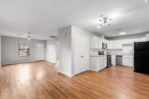 1202 Hillyer St, San Marcos, TX 78666