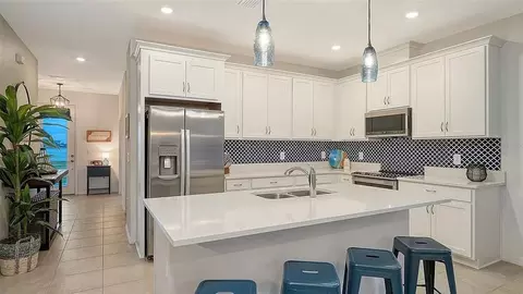 7448 Cabin Ln, Lakewood Ranch, FL 34240