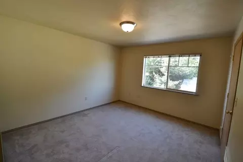 1721 Patterson Aly #D, Eugene, OR 97401