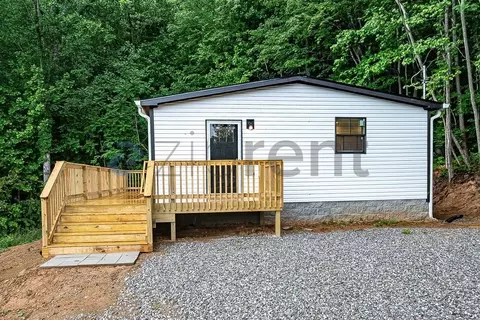 519 N 23rd St, La Follette, TN 37766
