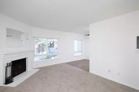 1075 Agate St, San Diego, CA 92109
