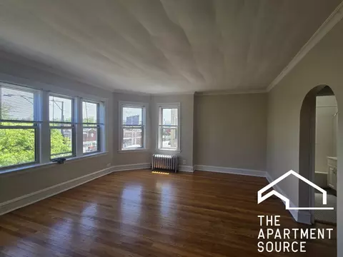 2821 W Berteau Ave #2, Chicago, IL 60618