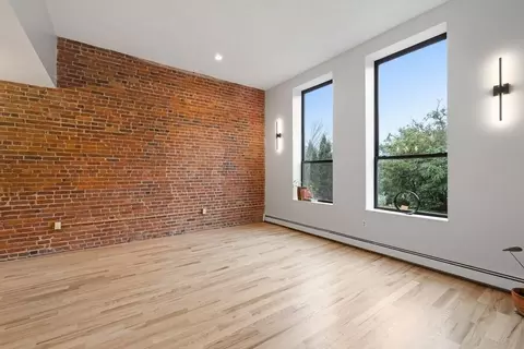 141 Savin Hill Ave, Boston, MA 02125