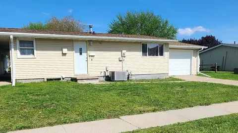2120 Grove St #2120, Oshkosh, WI 54901