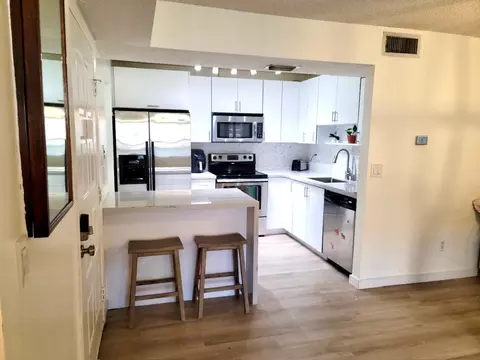 11905 NW 11th St #11905, Pembroke Pines, FL 33026