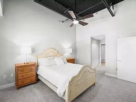 392011 Sharon Rd, Charlotte, NC 28211