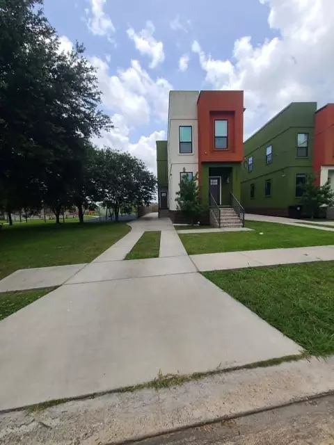 3015 Wall Blvd, New Orleans, LA 70114
