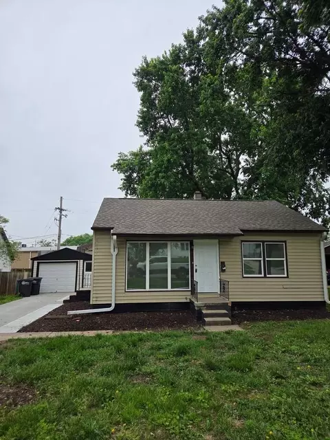 7725 Webster St, Omaha, NE 68114