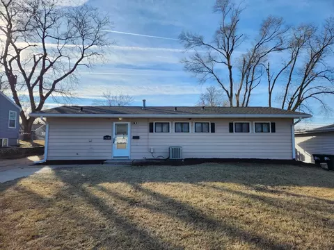 7625 Lafayette Ave, Omaha, NE 68114