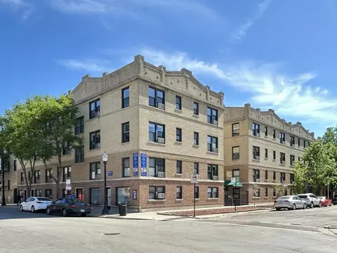 713 W Brompton Ave #56, Chicago, IL 60657