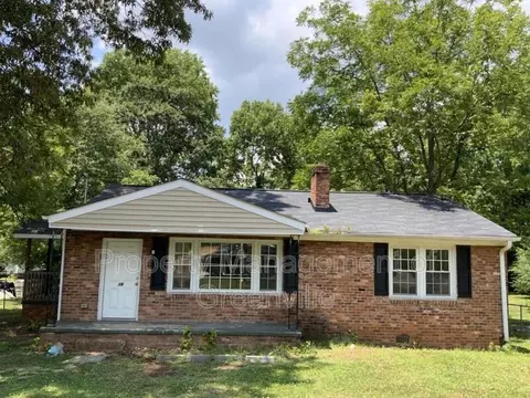 16 Mayflower Ave, Greenville, SC 29605