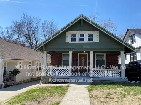4144 College Ave, Kansas City, MO 64130