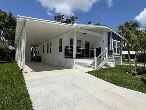7000 20th St #843, Vero Beach, FL 32966