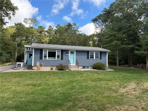 283 Balsam Rd, South Kingstown, RI 02879