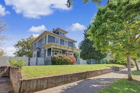 7820 N Van Houten Ave, Portland, OR 97203