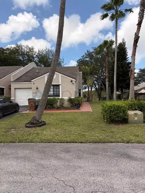 5140 NW 11th Dr, Pompano Beach, FL 33064