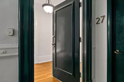 615 Boren Ave #27, Seattle, WA 98104