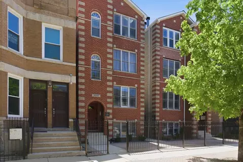 2033 W Huron St #2, Chicago, IL 60612