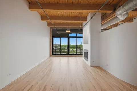 1250 W Van Buren St #514, Chicago, IL 60607