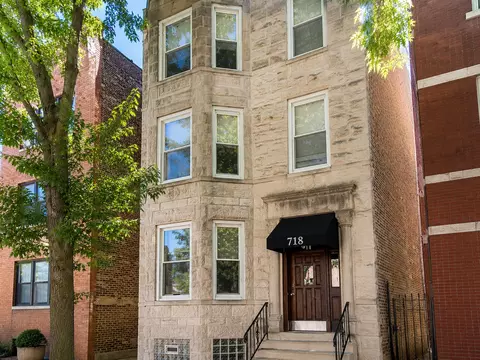718 S Aberdeen St #1R, Chicago, IL 60607