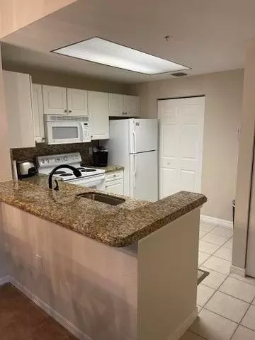 2805 Veronia Dr, Palm Beach Gardens, FL 33410