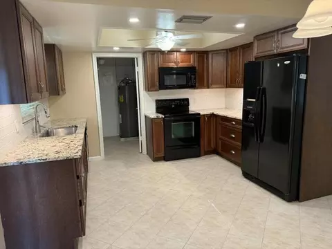 9129 W Highland Pines Blvd, Palm Beach Gardens, FL 33418