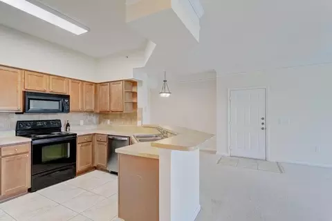 9303 Myrtlewood Cir W, Palm Beach Gardens, FL 33418
