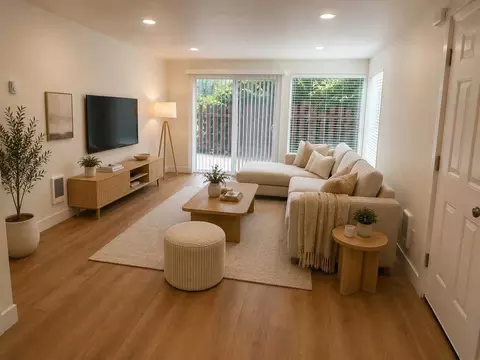 8711 S 114th St #6A, Seattle, WA 98178