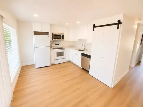 8711 S 114th St #4A, Seattle, WA 98178