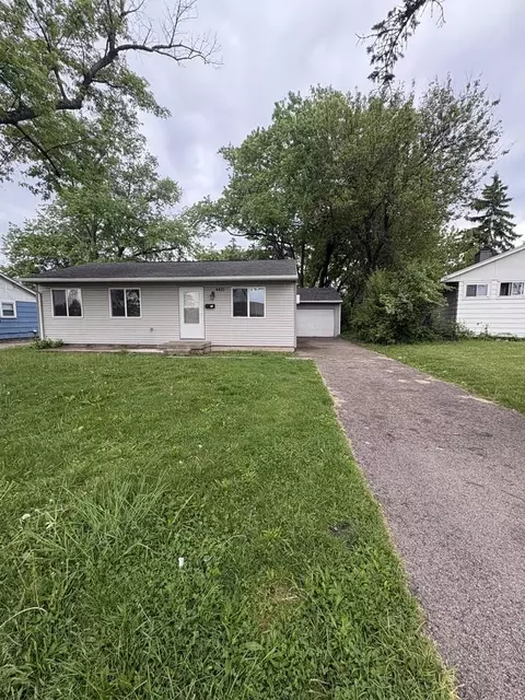 4425 Thompson Dr, Dayton, OH 45416