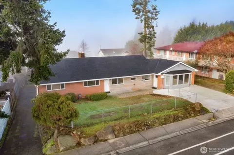 1301 Edmonds Ave NE #B, Renton, WA 98056