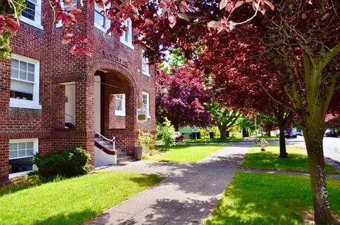 901 N M St #8, Tacoma, WA 98403