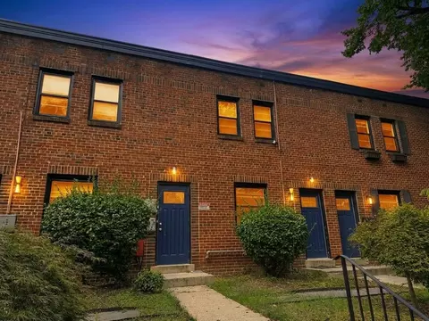 127 17th St SE, Washington, DC 20003