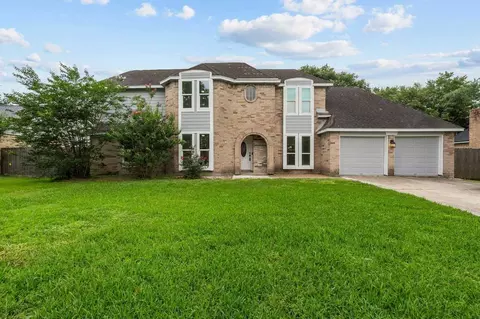 1107 Londonderry Ave, Friendswood, TX 77546