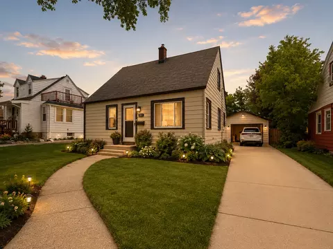 818 S 110th St, West Allis, WI 53214