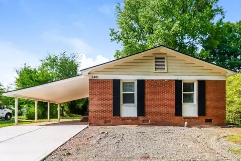 5401 Snow White Ln, Charlotte, NC 28213