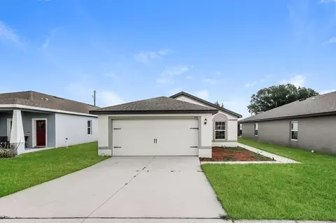 465 Kensington View Dr, Winter Haven, FL 33880