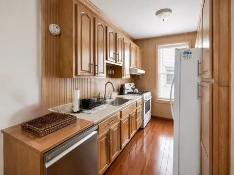 1623 66th St # 2F, Brooklyn, NY 11204