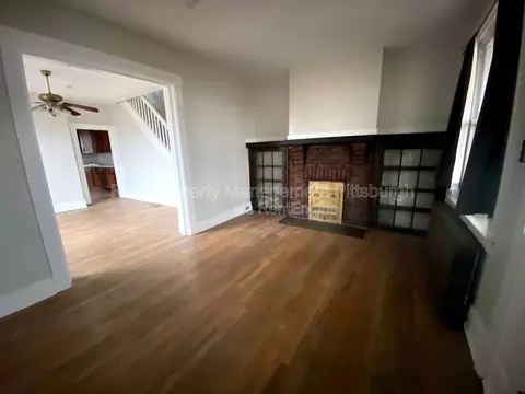 318 Kaercher St, Pittsburgh, PA 15207